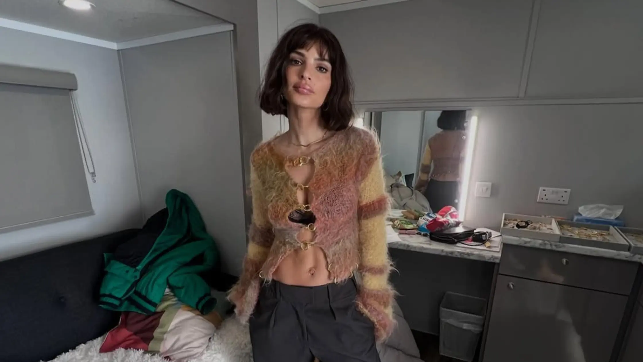 emily ratajkowski haircut