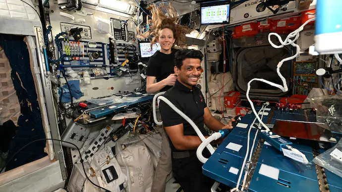 shubhanshu shukla's hair cut in space